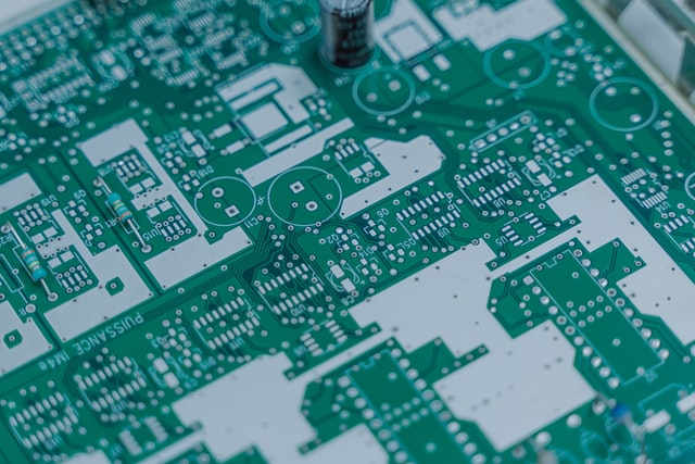 Neustart der Produktion – Chancen digitaler Umbrüche für Industrieexpert:innen Neustart der Produktion – Chancen digitaler Umbrüche für Industrieexpert:innen